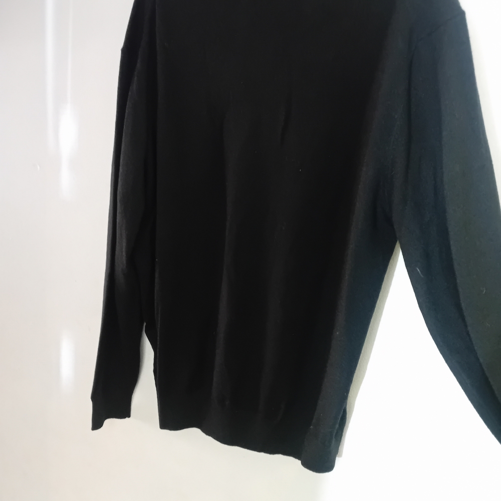 Men's Classic Black Crewneck Sweater